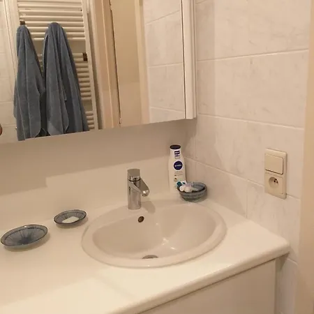 Piers De Raveschootlaan Apartment